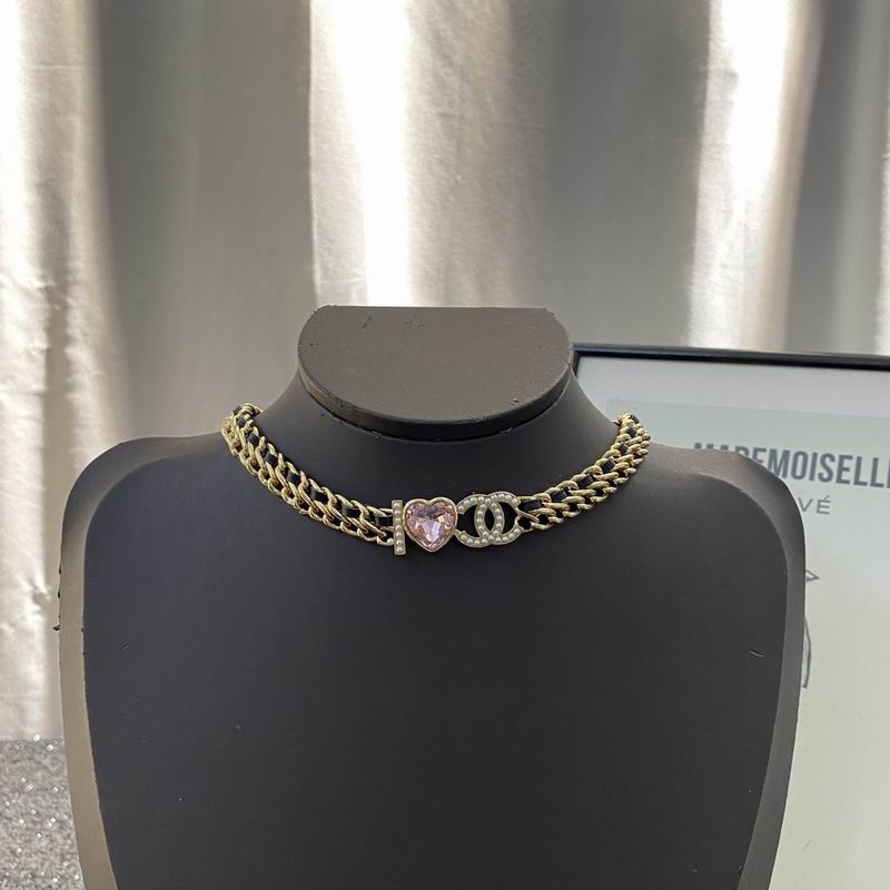 Chanel necklace 1lyx68